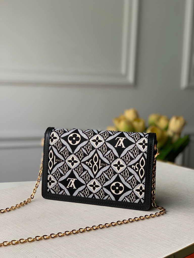 LV M69992 Louis Vuitton  Since 1854 Dauphine Chain Wallet Monogram Black