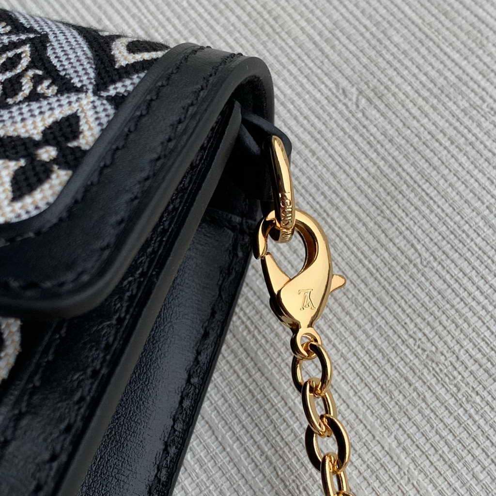 LV M69992 Louis Vuitton  Since 1854 Dauphine Chain Wallet Monogram Black