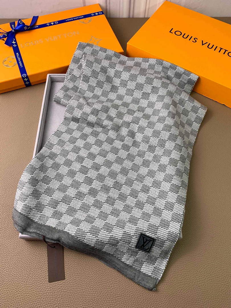 LV M70517 Louis Vuitton Petit Damier Scarf  L60152