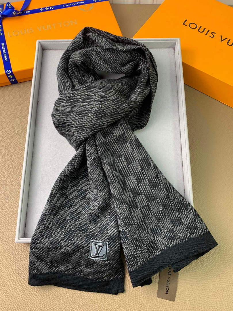 LV M70517 Louis Vuitton Petit Damier Scarf  L60153