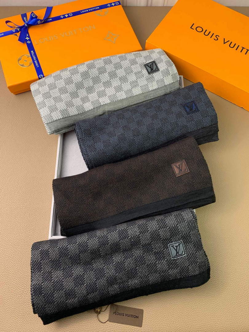 LV M70517 Louis Vuitton Petit Damier Scarf  L60153