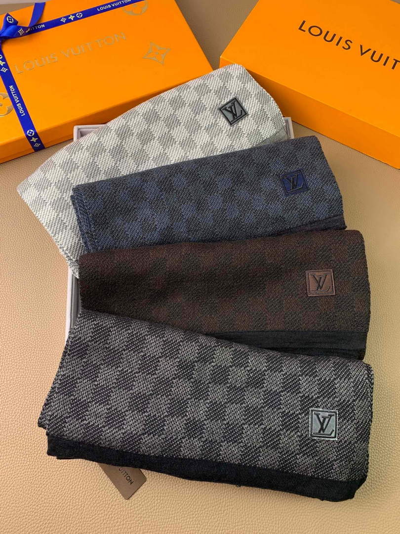 LV M70517 Louis Vuitton Petit Damier Scarf  L60153