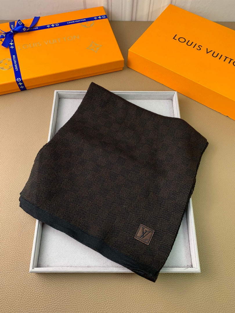 LV M70517 Louis Vuitton Petit Damier Scarf  L60154