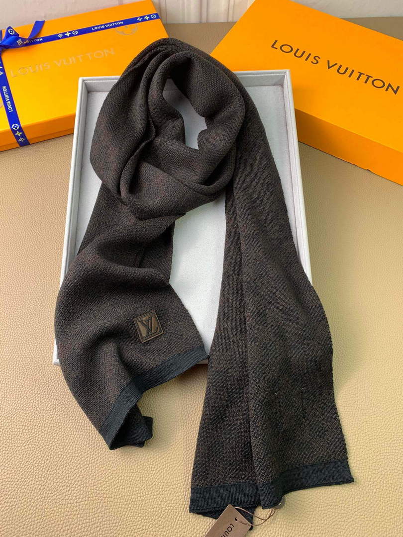 LV M70517 Louis Vuitton Petit Damier Scarf  L60154