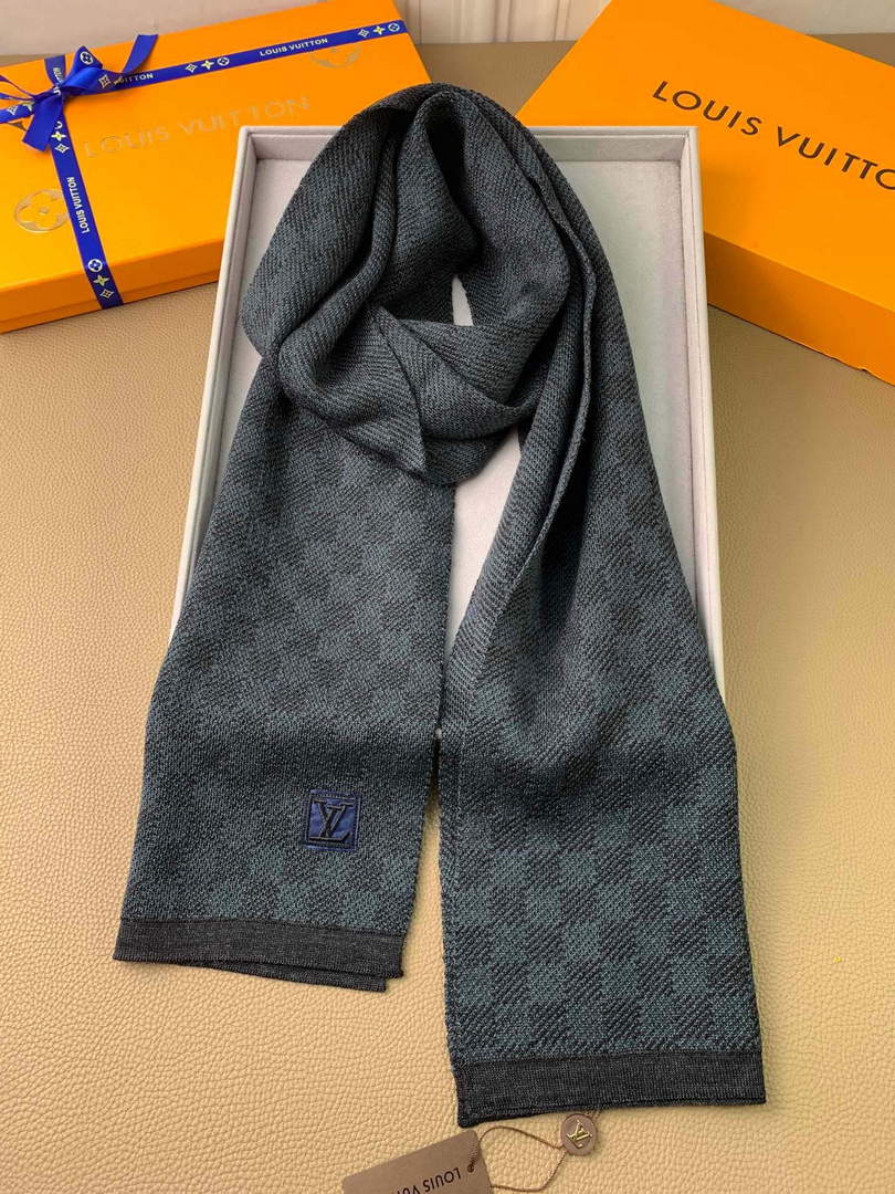 LV M70517 Louis Vuitton Petit Damier Scarf  L60155