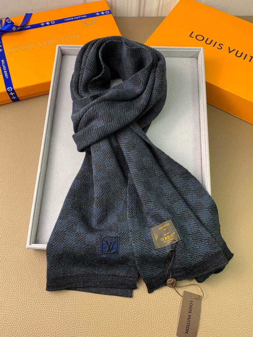 LV M70517 Louis Vuitton Petit Damier Scarf  L60155