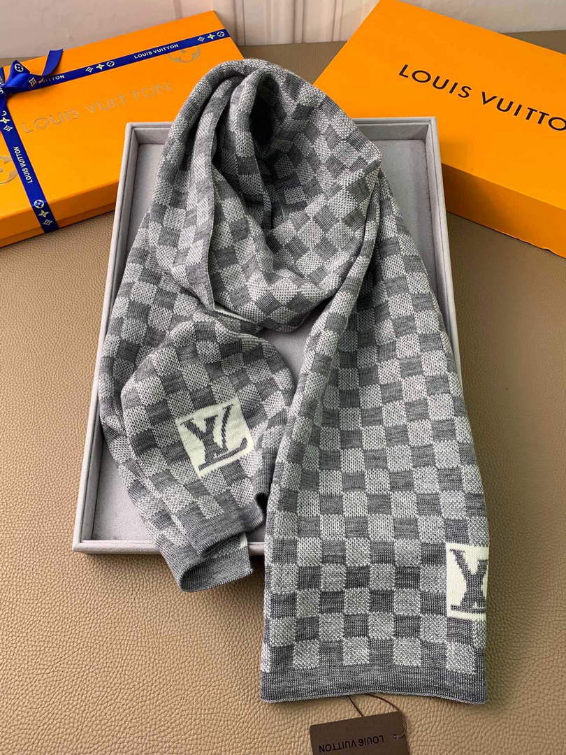 LV M70517 Louis Vuitton Petit Damier Scarf  L60156