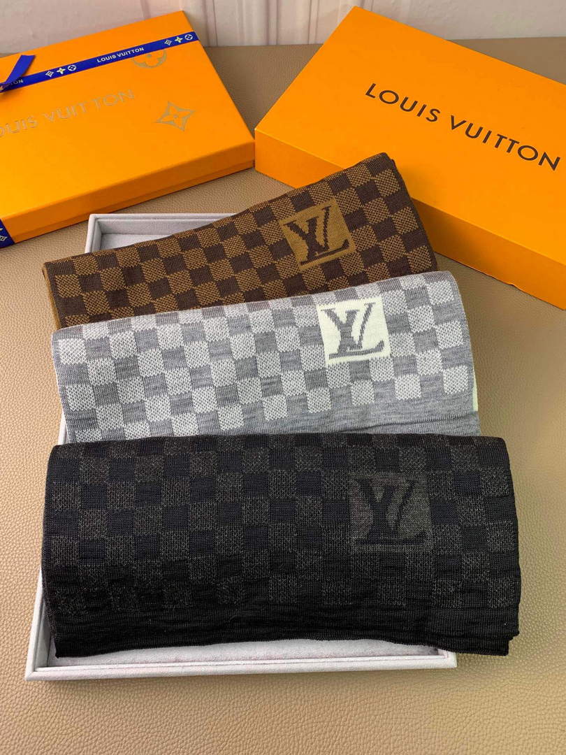 LV M70517 Louis Vuitton Petit Damier Scarf  L60156