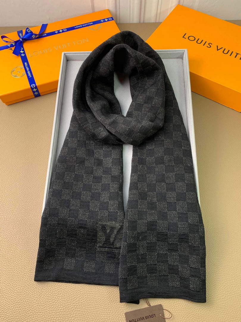 LV M70517 Louis Vuitton Petit Damier Scarf  L60157
