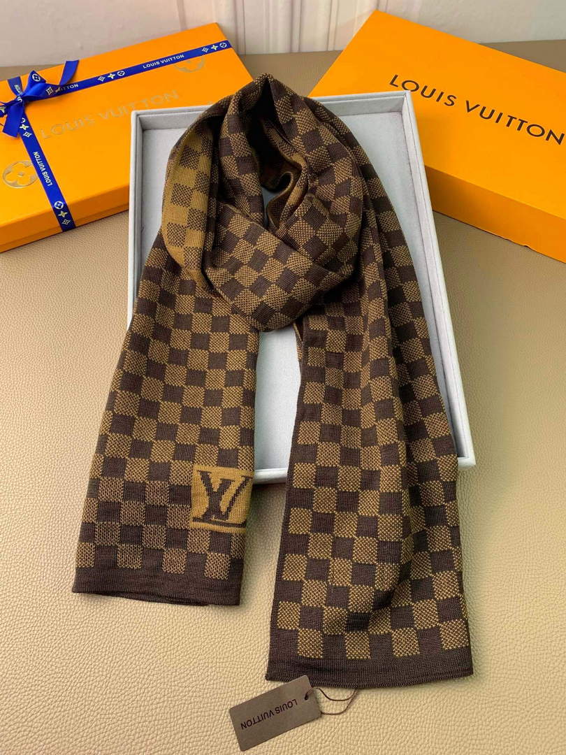 LV M70517 Louis Vuitton Petit Damier Scarf  L60158