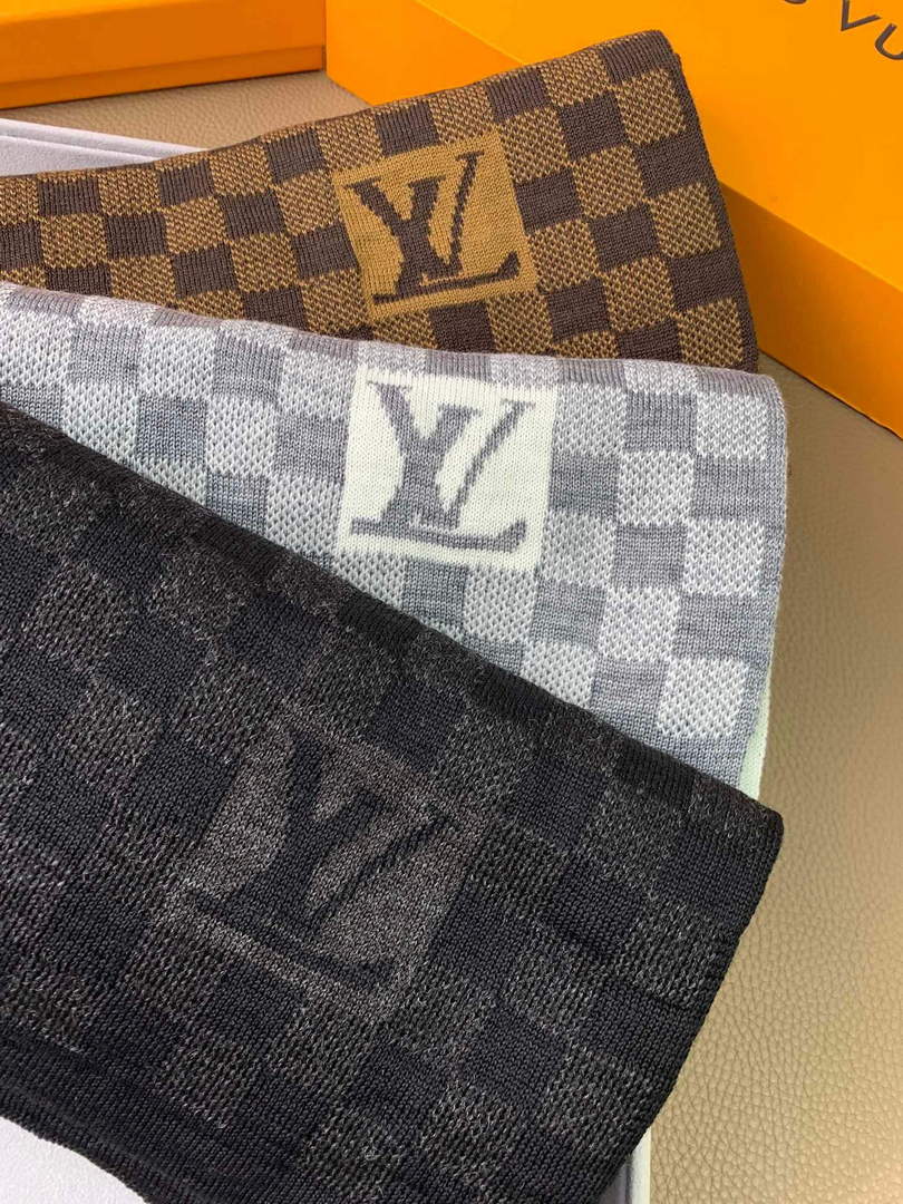 LV M70517 Louis Vuitton Petit Damier Scarf  L60158