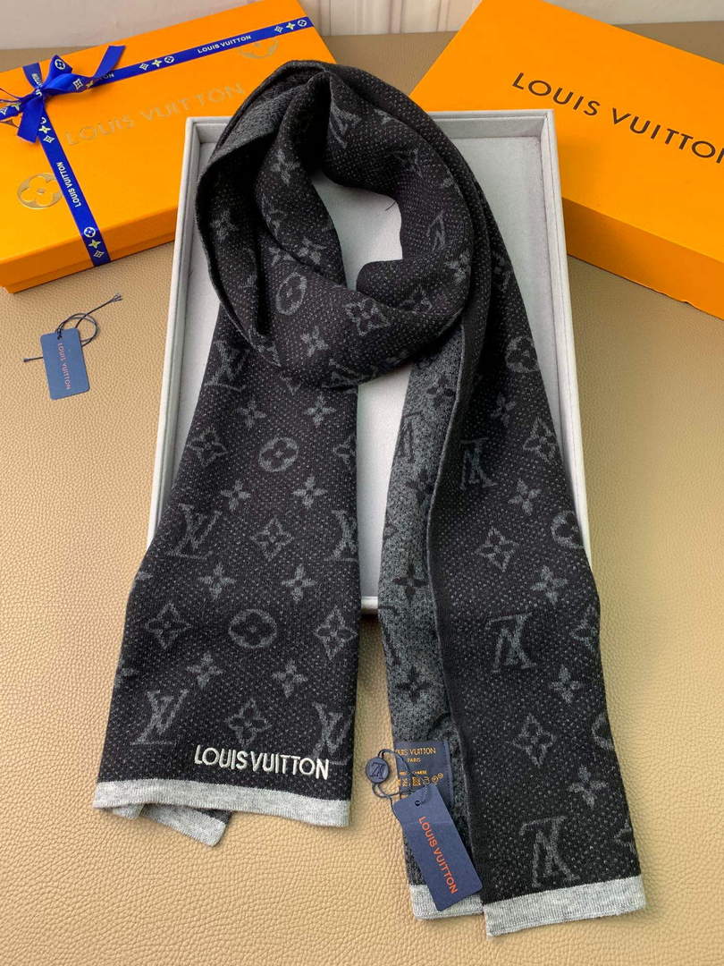 LV M70517 Louis Vuitton Petit Damier Scarf  L60159