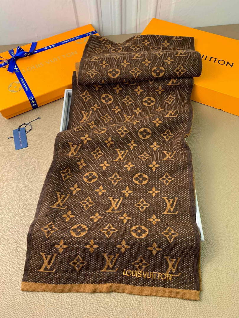 LV M70517 Louis Vuitton Petit Damier Scarf  L60160