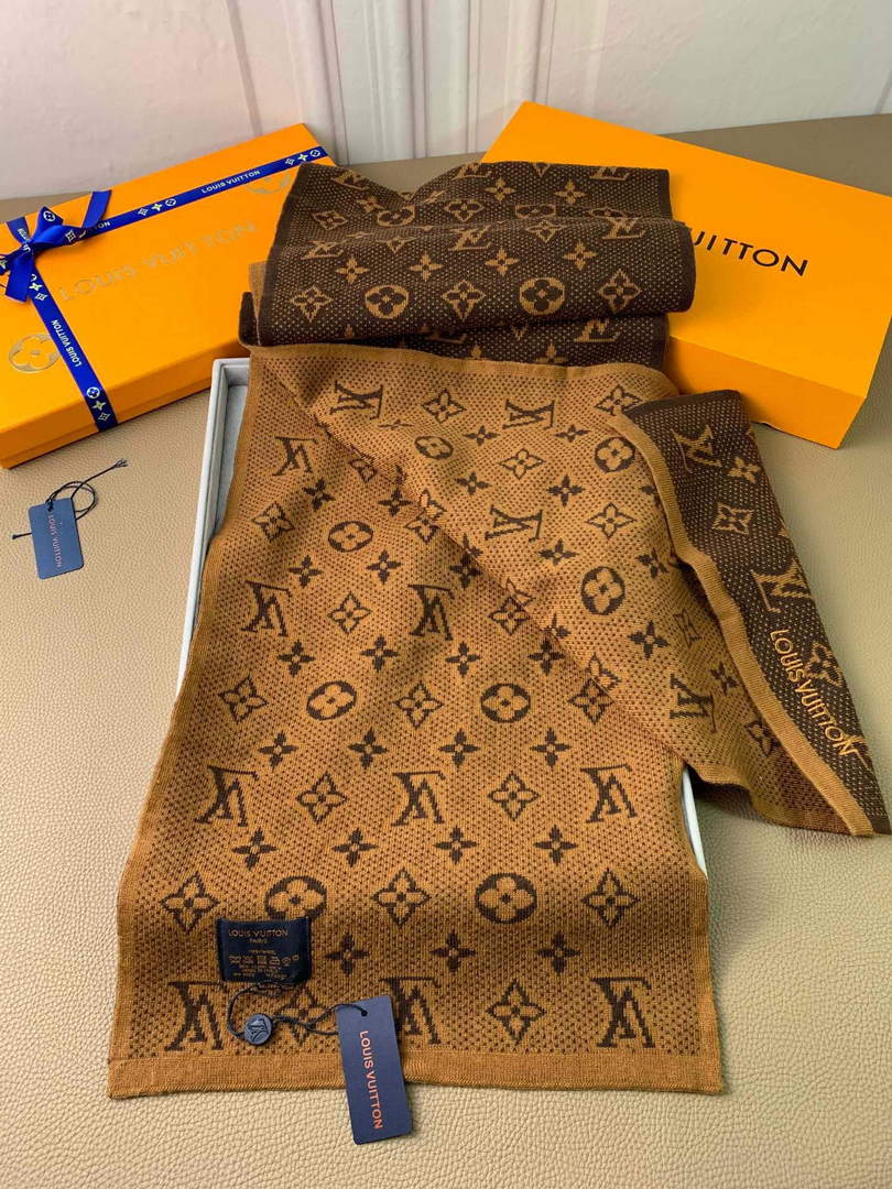 LV M70517 Louis Vuitton Petit Damier Scarf  L60160