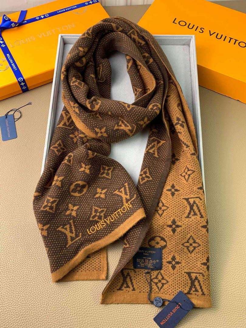 LV M70517 Louis Vuitton Petit Damier Scarf  L60160