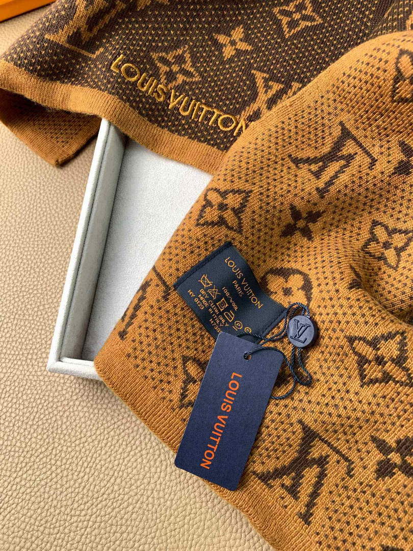 LV M70517 Louis Vuitton Petit Damier Scarf  L60160