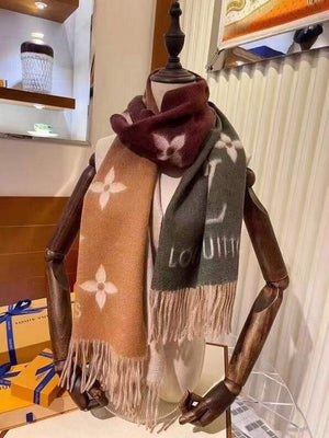 LV M70868 Louis Vuitton Reykjavik Gradient Scarf L60169 - Default Title - View 1