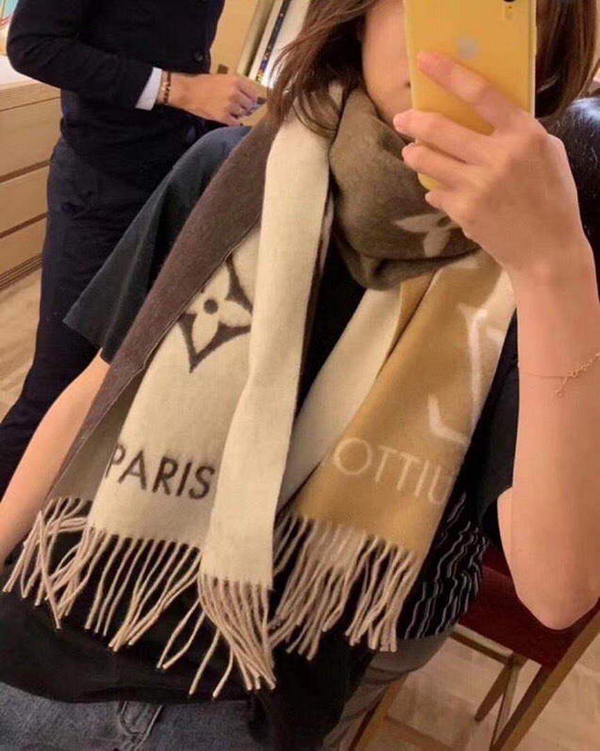 LV M70868 Louis Vuitton Reykjavik Gradient Scarf L60170
