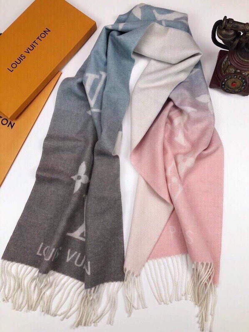 LV M70868 Louis Vuitton Reykjavik Gradient Scarf L60172