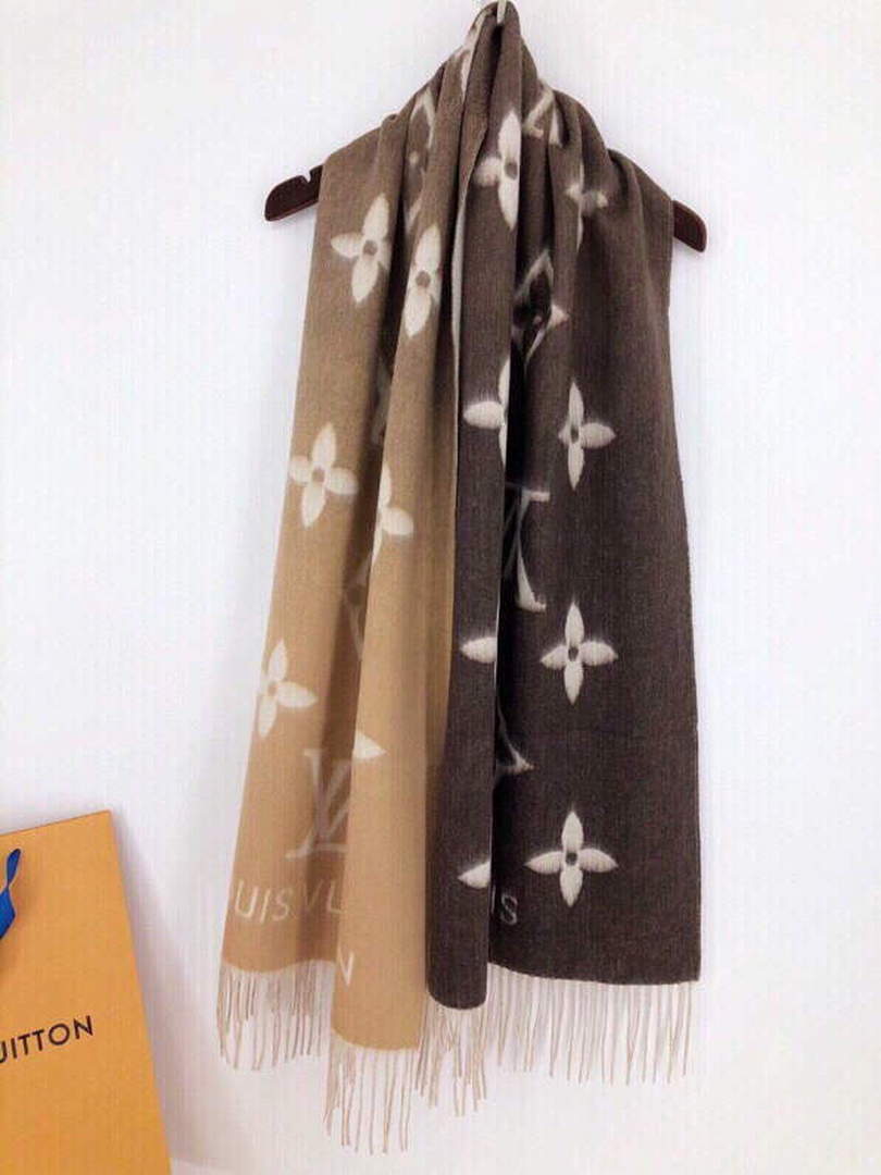 LV M70868 Louis Vuitton Reykjavik Gradient Scarf L60173