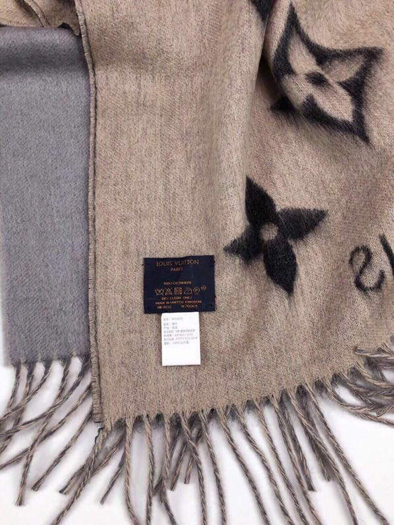 LV M70868 Louis Vuitton Reykjavik Gradient Scarf L60174