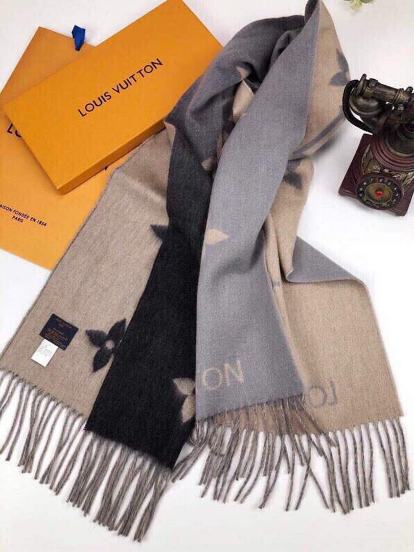 LV M70868 Louis Vuitton Reykjavik Gradient Scarf L60174