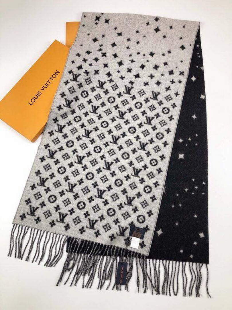LV M70924 Louis Vuitton Monogram Split Scarf L60151