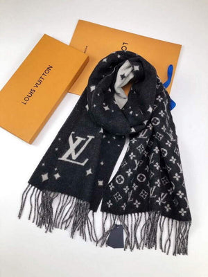 LV M70924 Louis Vuitton Monogram Split Scarf L60151 - Default Title - View 1