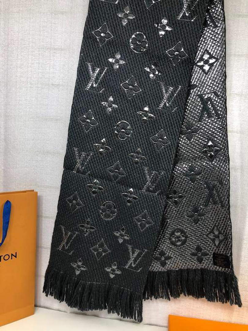 LV M72432 Louis Vuitton Logomania Scarf L60134