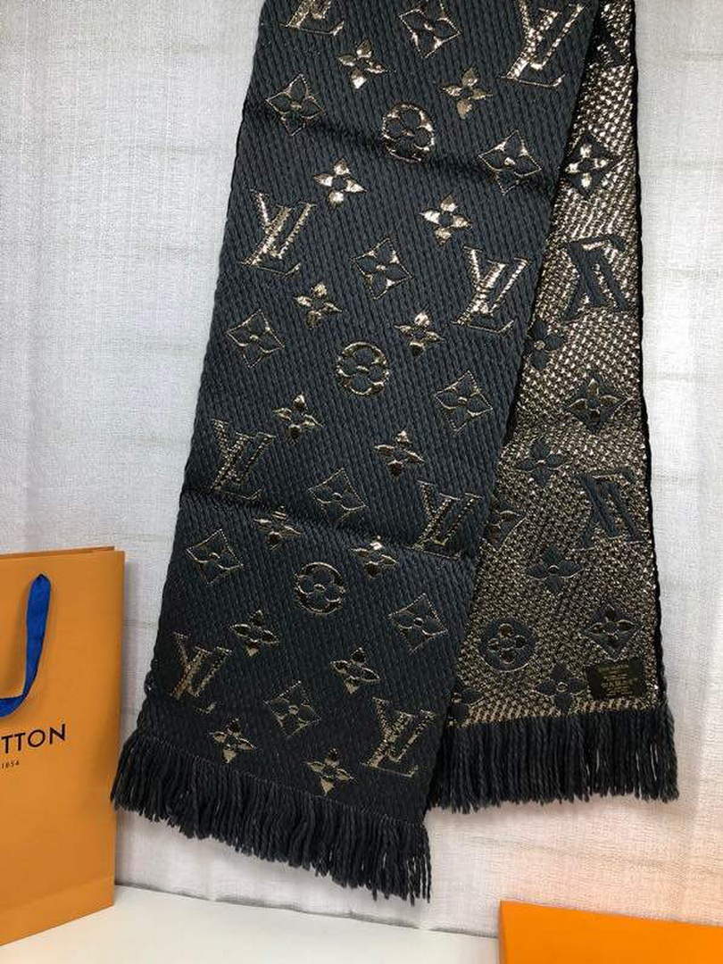 LV M72432 Louis Vuitton Logomania Scarf L60140