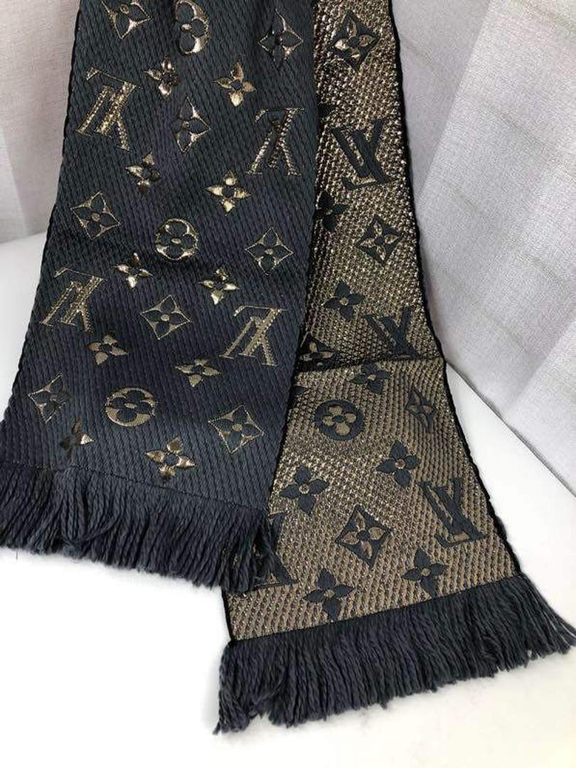 LV M72432 Louis Vuitton Logomania Scarf L60140