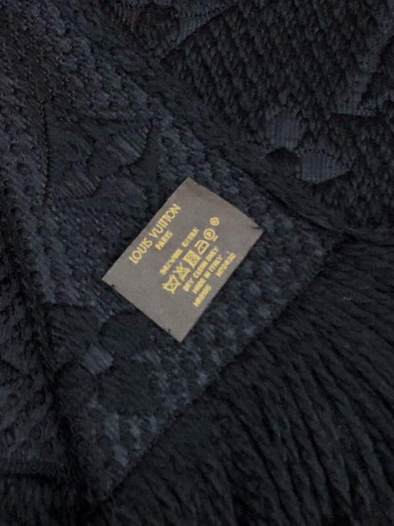 LV M72432 Louis Vuitton Logomania Scarf L60147
