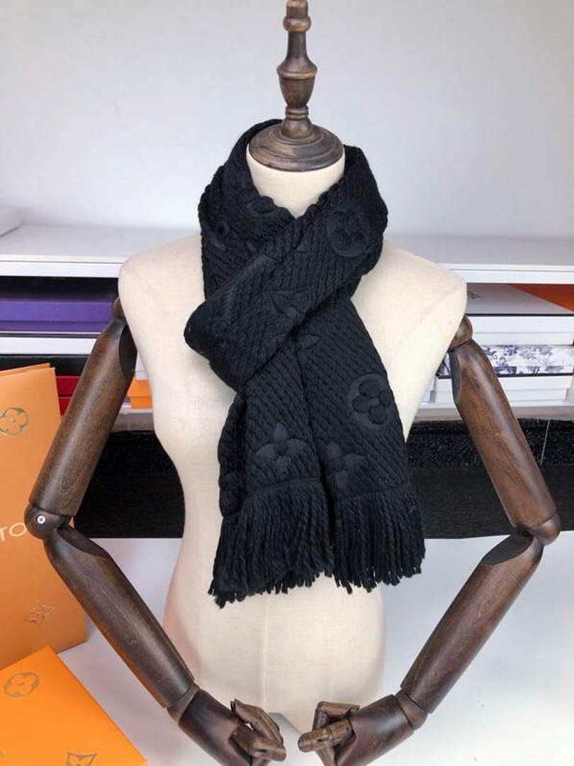 LV M72432 Louis Vuitton Logomania Scarf L60147