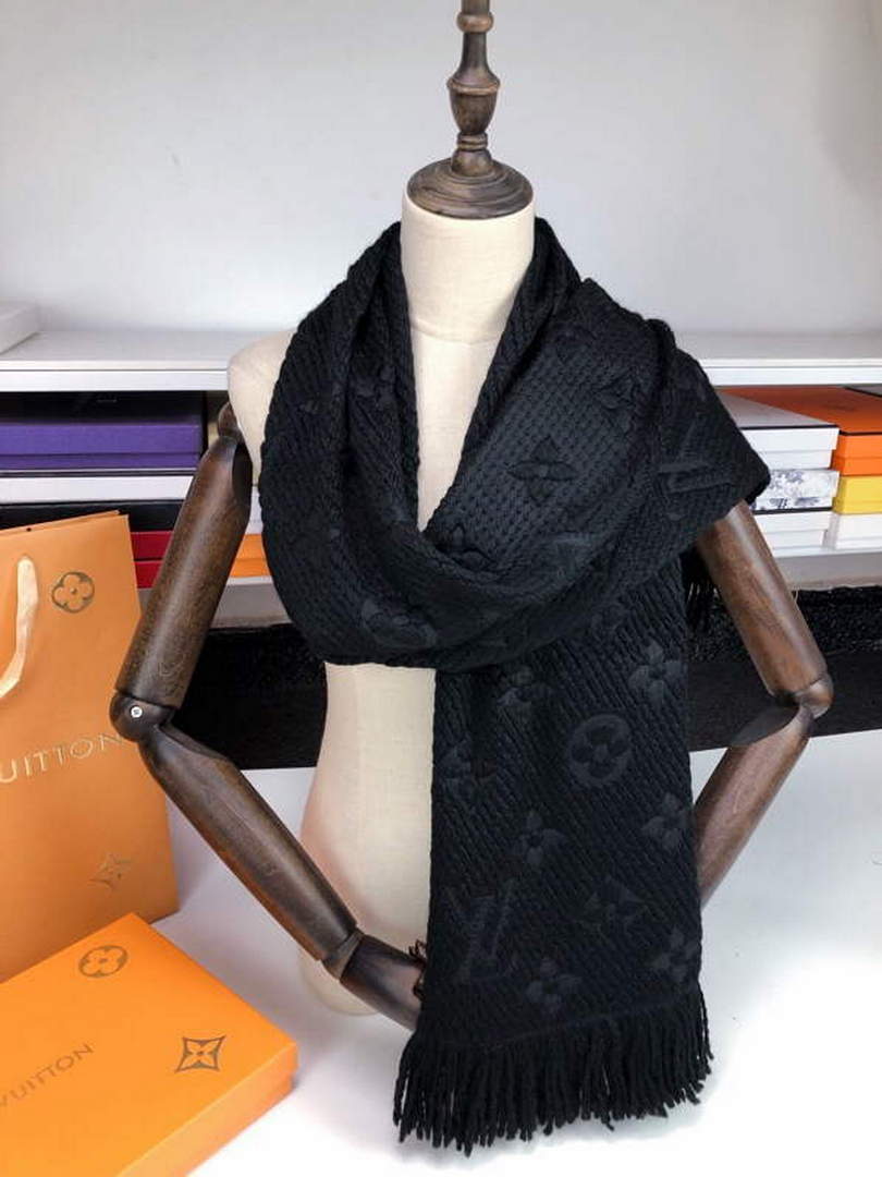 LV M72432 Louis Vuitton Logomania Scarf L60147