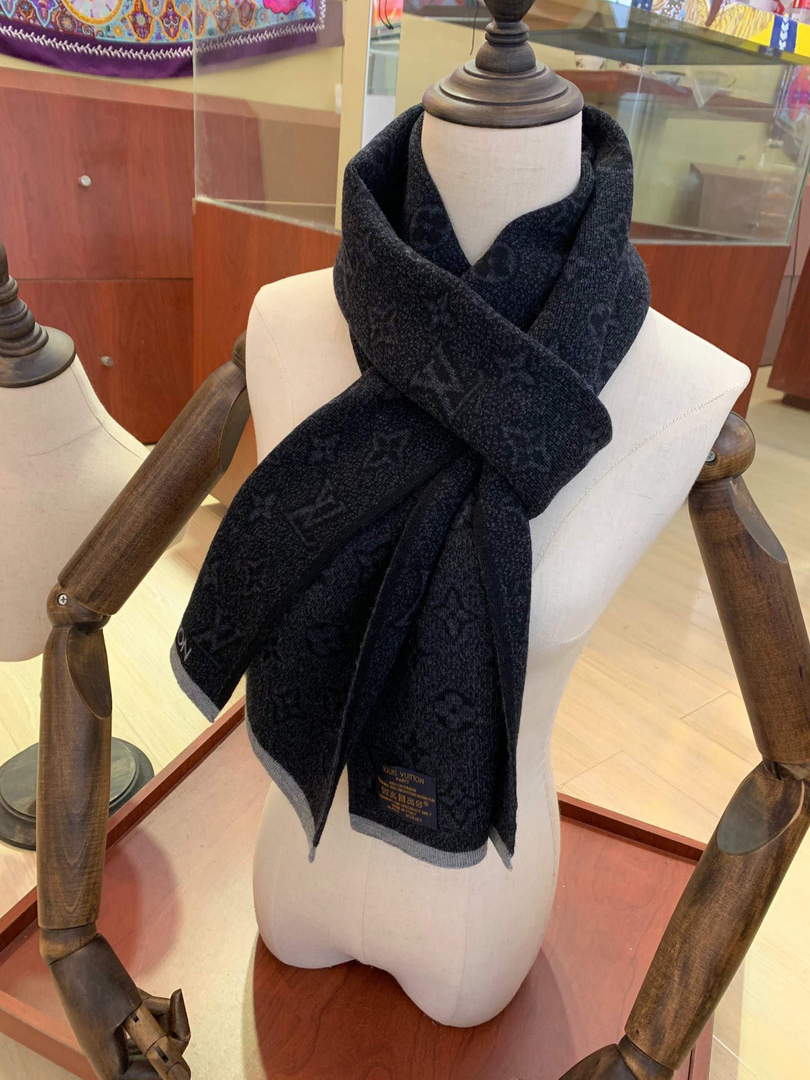 LV M73468 Louis Vuitton My Monogram Eclipse Scarf L60148