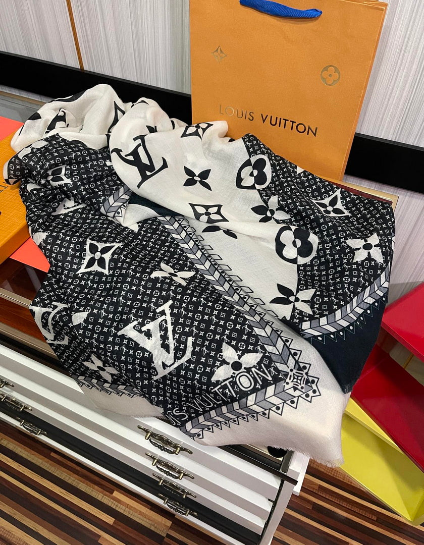 LV M73675 Louis Vuitton Fashion Printing Scarf Stole L60186