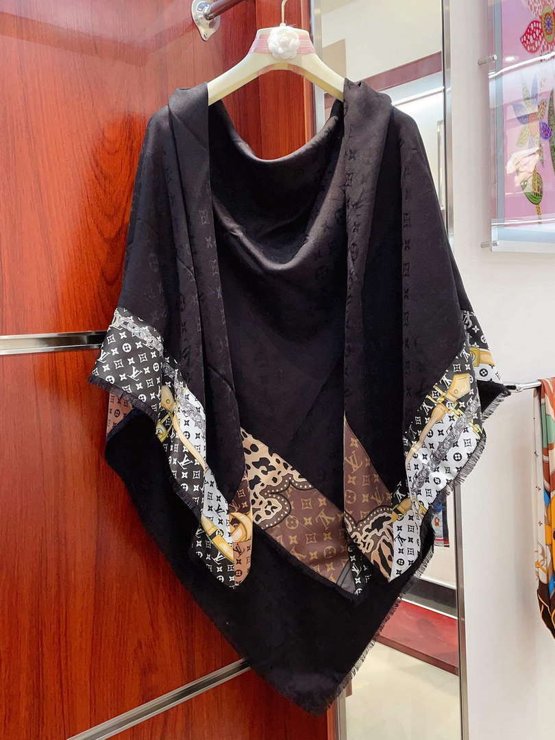 LV M74357 Louis Vuitton Be Mindful Monogram Shawl L38910