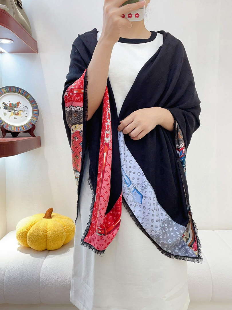 LV M74358 Louis Vuitton Be Mindful Monogram Shawl L38911 - Default Title - View 1