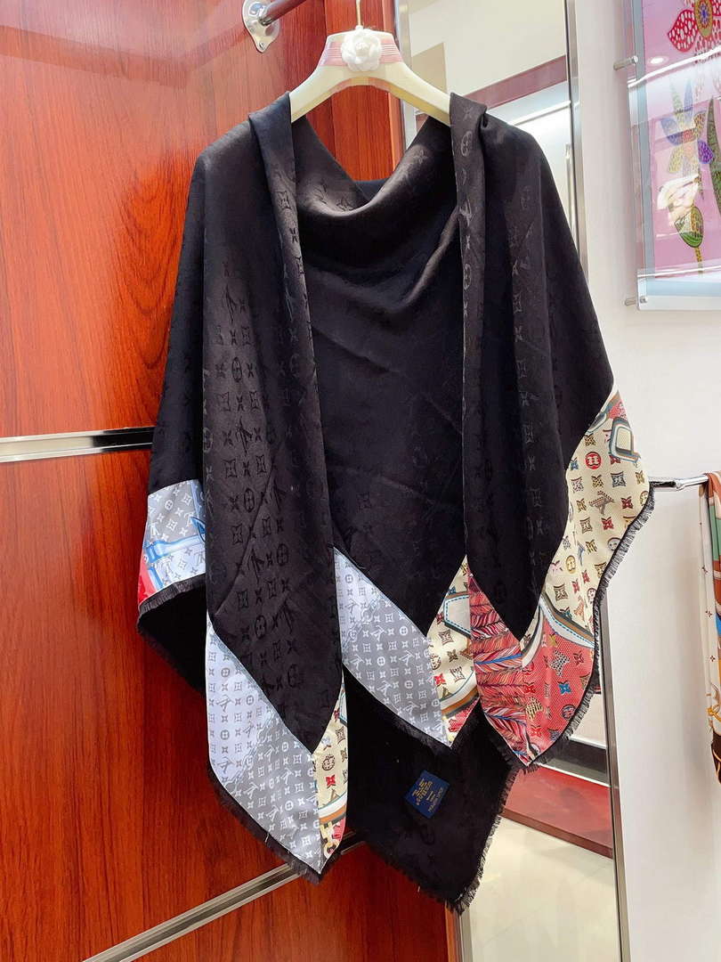 LV M74358 Louis Vuitton Be Mindful Monogram Shawl L38911