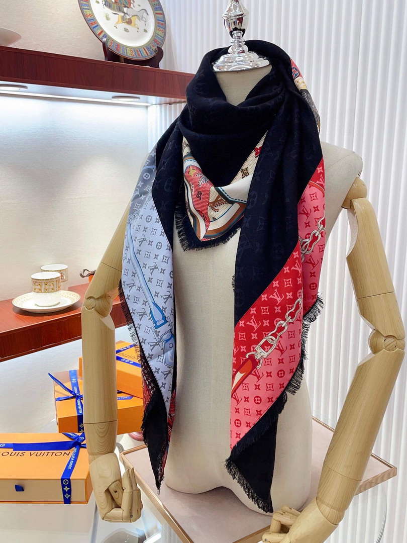 LV M74358 Louis Vuitton Be Mindful Monogram Shawl L38911