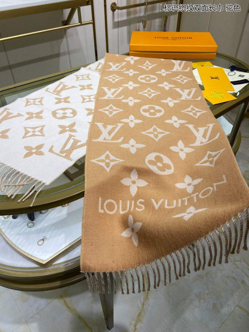 LV M76067 Louis Vuitton Reykjavik Scarf L60131