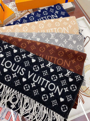 LV M76900 Louis Vuitton Scarves Game On Scarf L38938 - Default Title - View 3