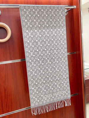 LV M77641 Louis Vuitton Scarves Game On Scarf L38936 - Default Title - View 4