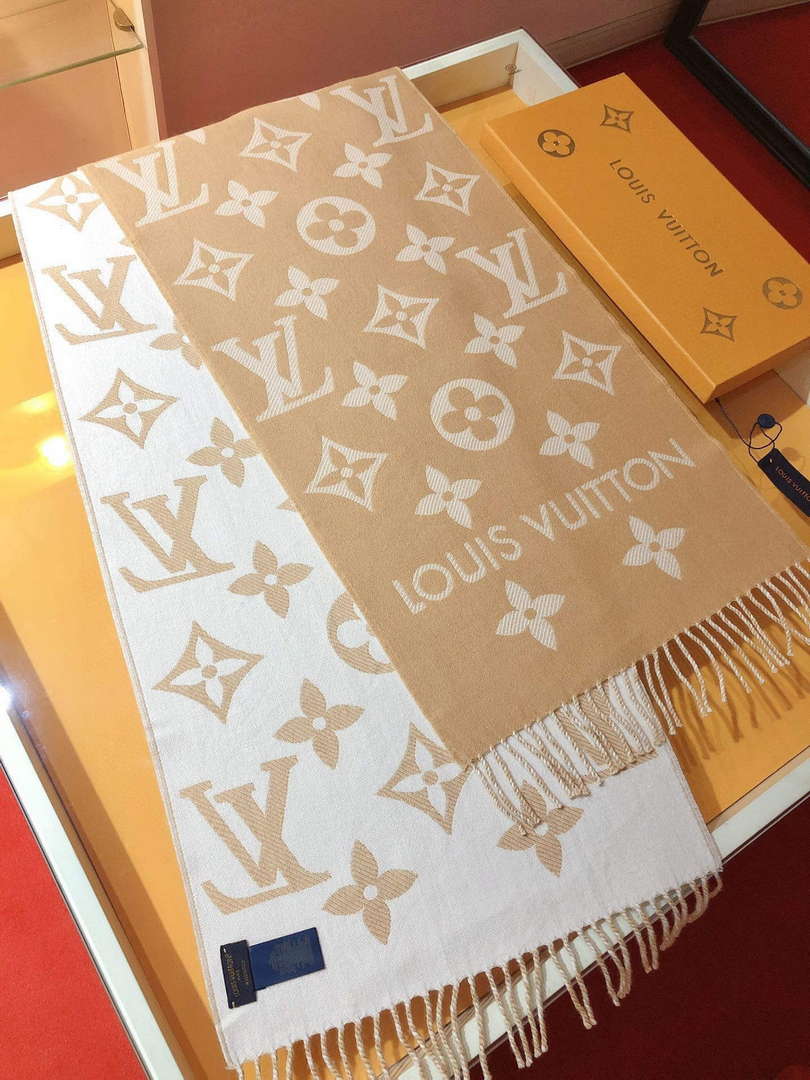 LV M77728 Louis Vuitton LV Essential Scarf  L60217 - Default Title - View 1