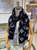LV M77729 Louis Vuitton LV Essential Scarf  L60193
