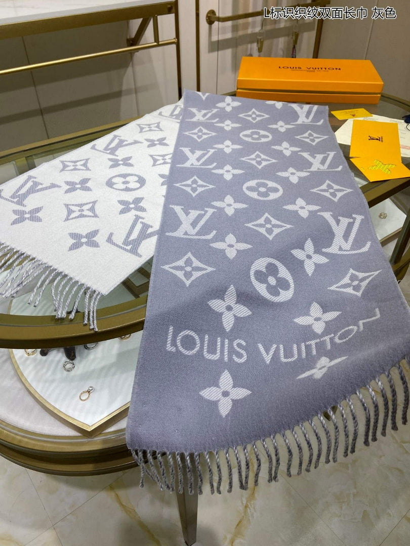 LV M77729 Louis Vuitton LV Essential Scarf  L60195