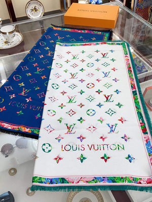 LV M77918 Louis Vuitton LV Garden Square 90 L60199 - Default Title - View 2