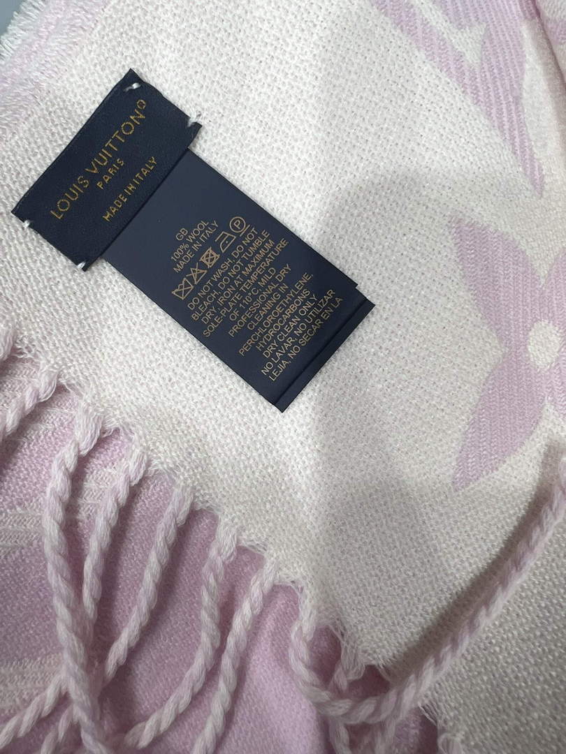 LV M78124 Louis Vuitton Reykjavik Scarf  L60164
