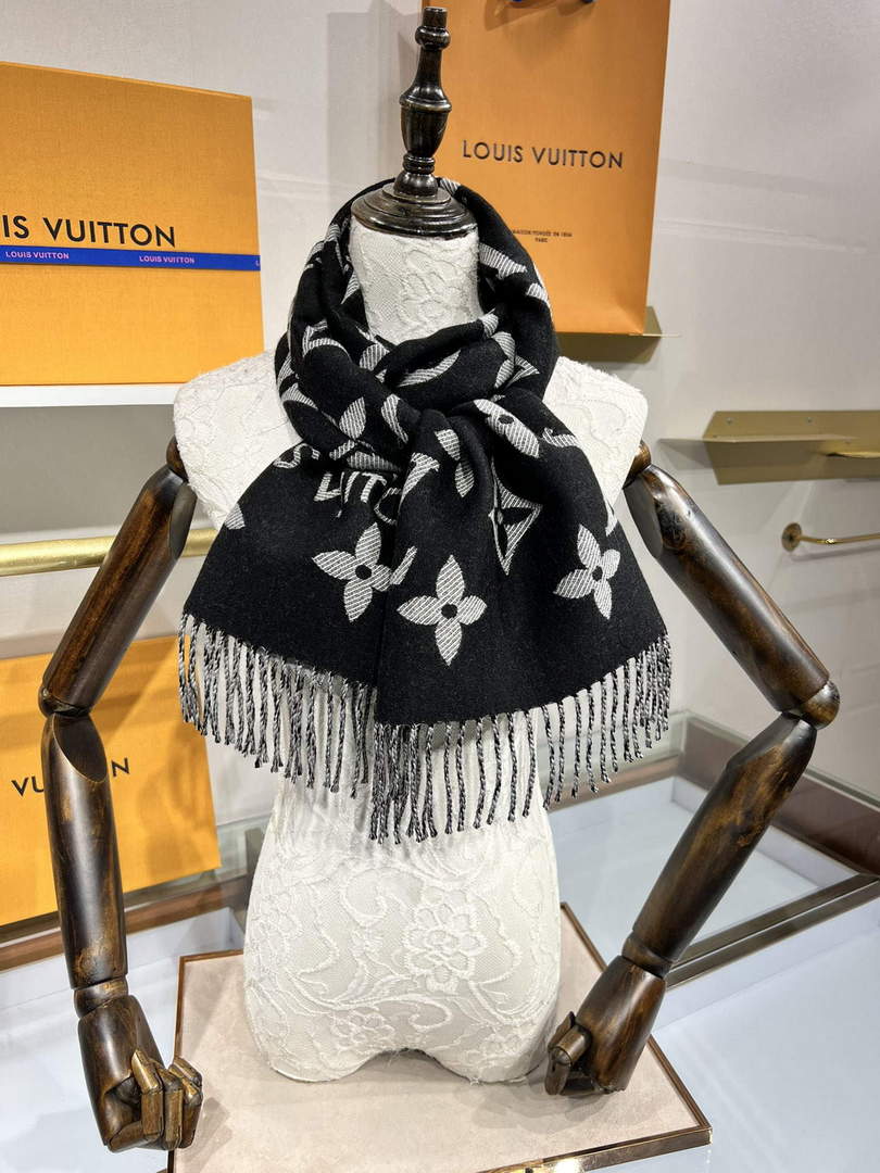 LV M78124 Louis Vuitton Reykjavik Scarf  L60167