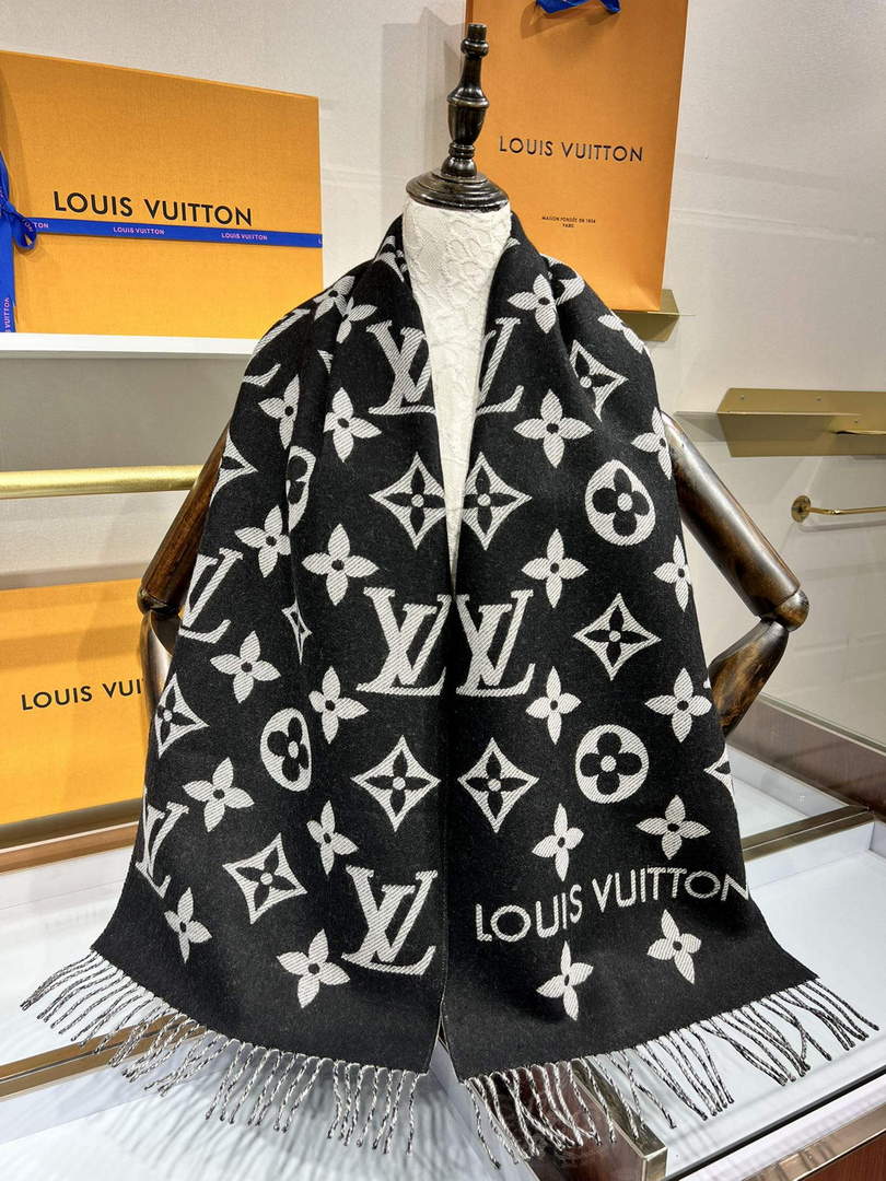 LV M78124 Louis Vuitton Reykjavik Scarf  L60167